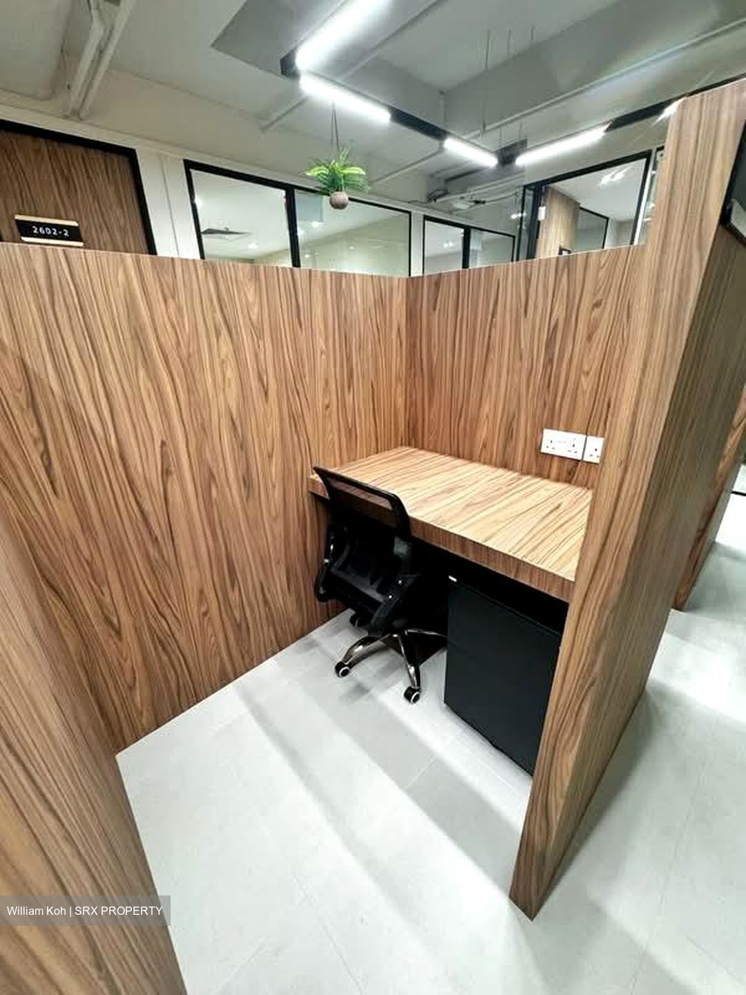 International Plaza (D2), Office #554723081